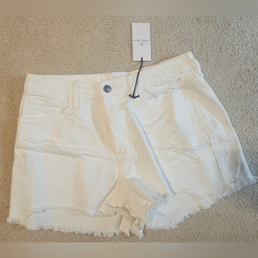 Jelly Beans White Frayed Jean Shorts - Picture 2 of 7